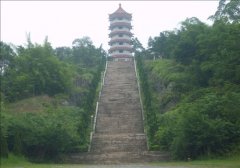 桂东南抗日武装起义纪念塔